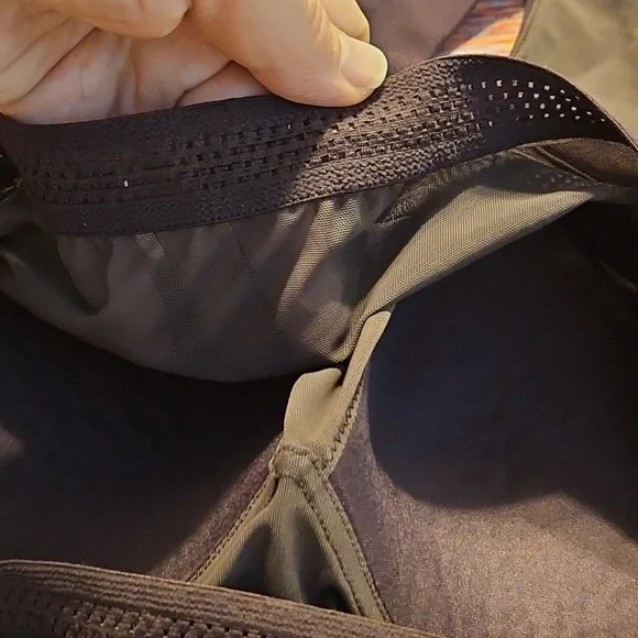 Uniqlo Chocolate Brown Racerback Crop Sports Bra - Picture 8 of 9